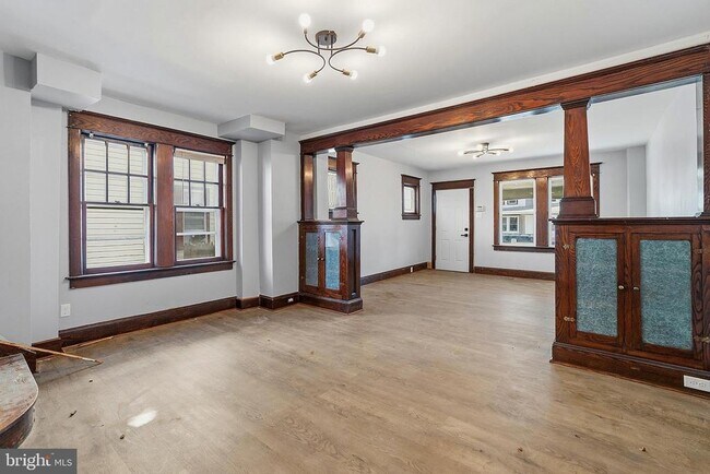Building Photo - 1424 Hamilton Ave