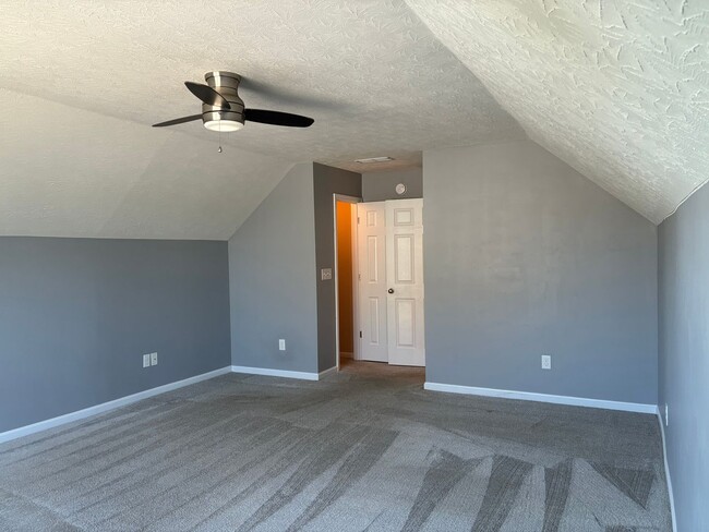 Building Photo - **ELIZABETHTOWN INDEPENDENT SCHOOL DISTRICT**