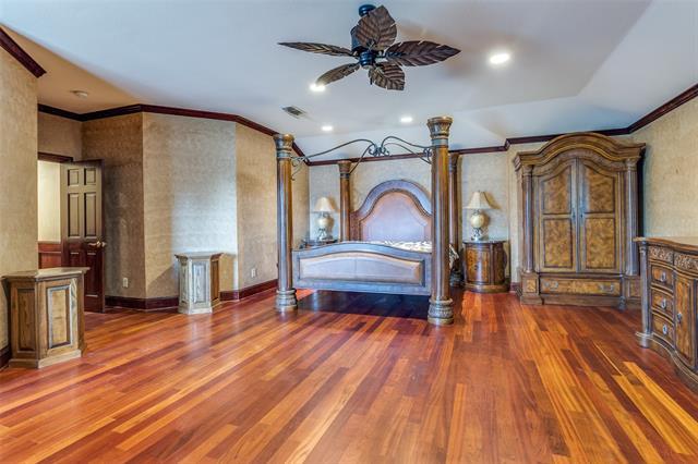 Building Photo - 5018 Pershing St