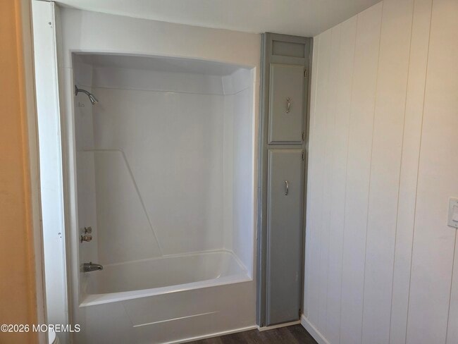 Building Photo - 469 S Green St