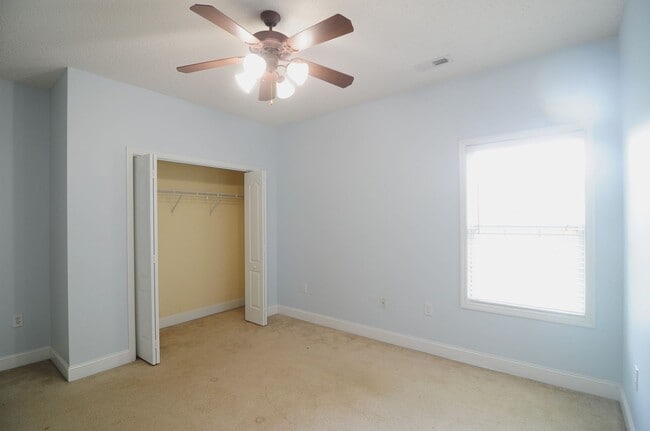Building Photo - 5016 Liberty Park Cir SE
