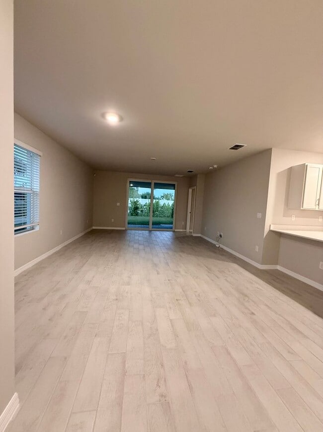 Building Photo - New Villa in Sea Cove