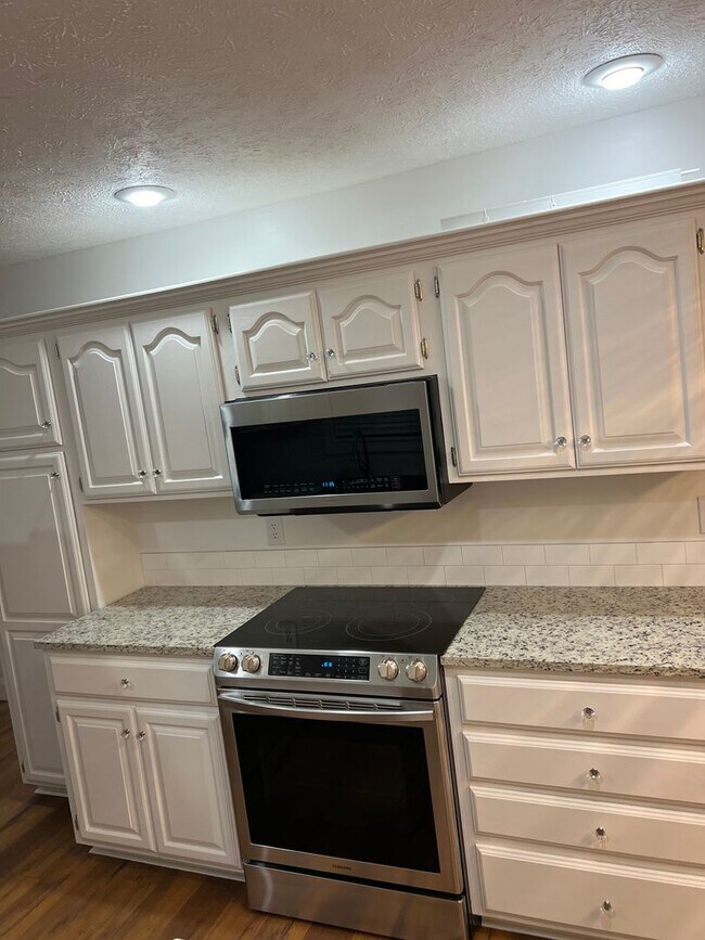 Building Photo - Galloway District RENTAL!  3-Bed, 2-Bath, 2-Car Garage