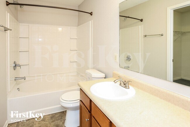 Building Photo - 12168 Lindley Dr