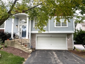 Building Photo - 1651 Apple Tree Ln