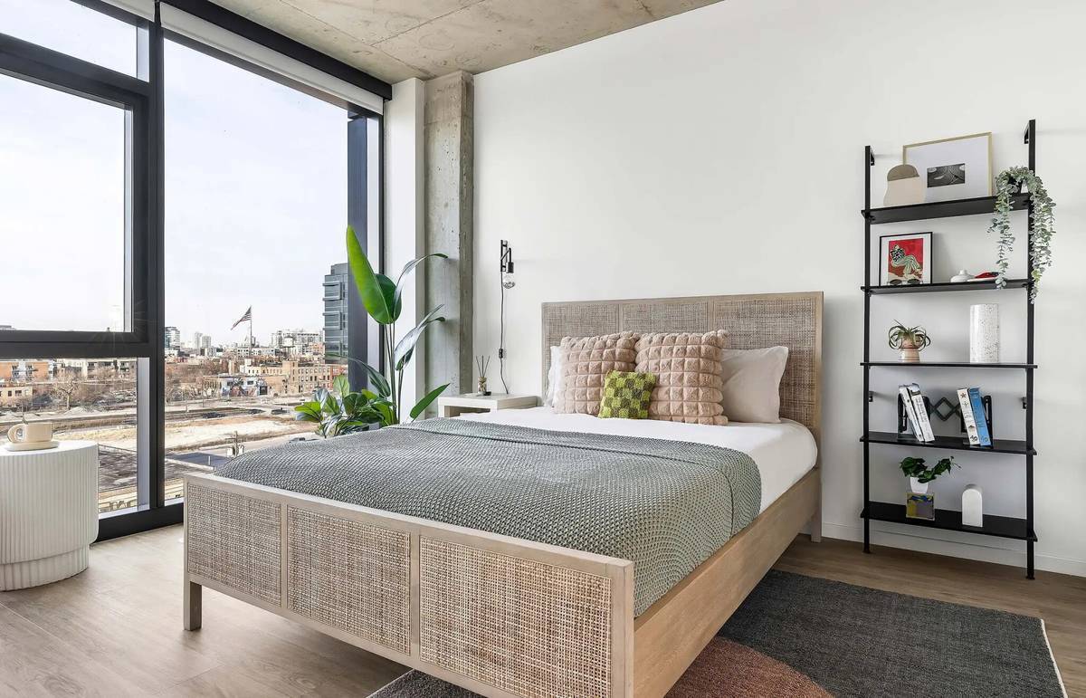 Building Photo - 275 N Elizabeth St