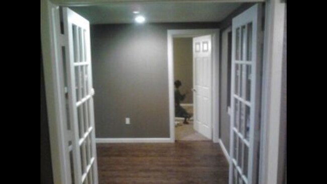 Building Photo - Pre Leasing for fall 2026!