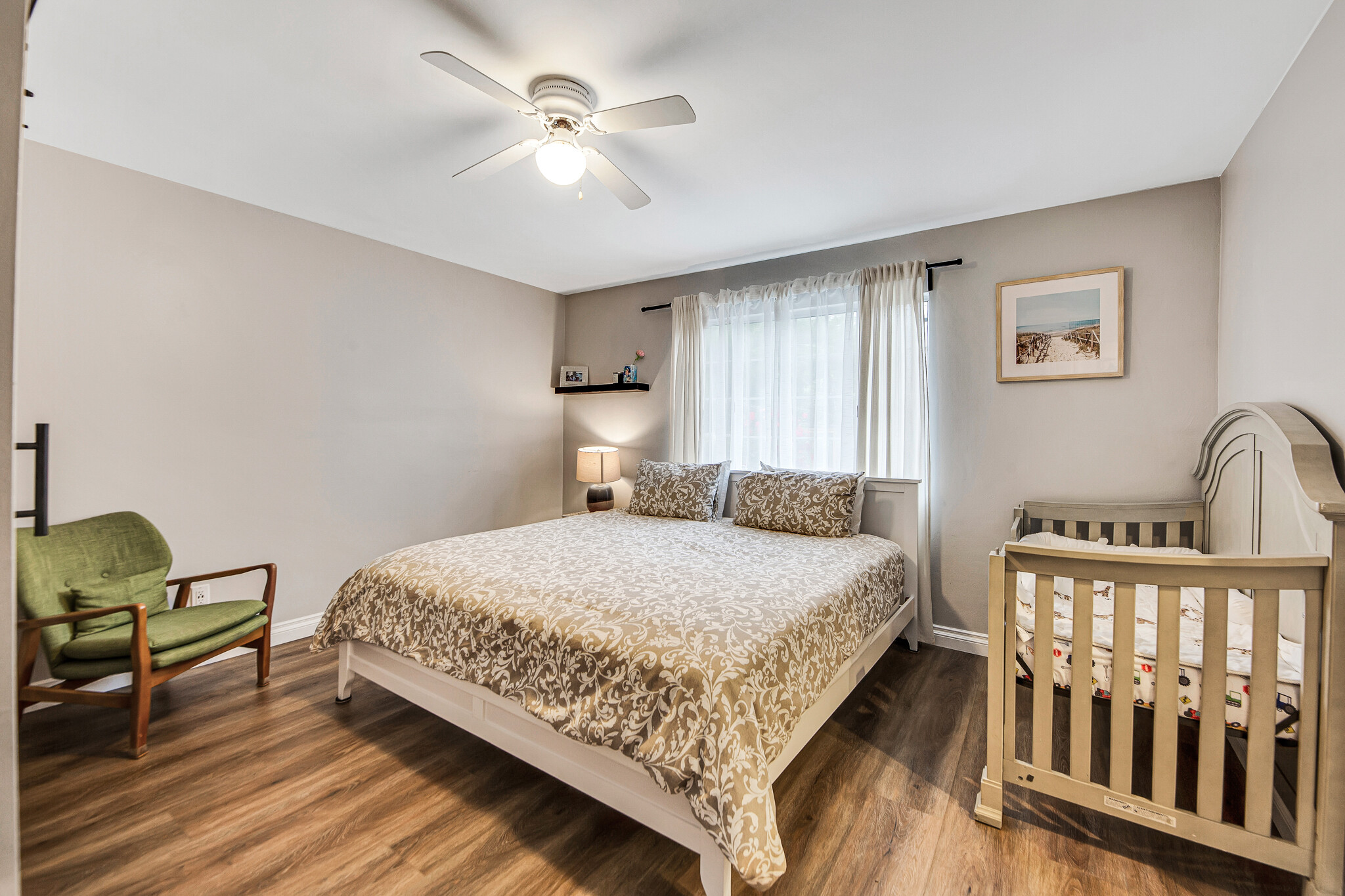 Serene Master retreat w/ backyard views! - 6908 Royer Ave
