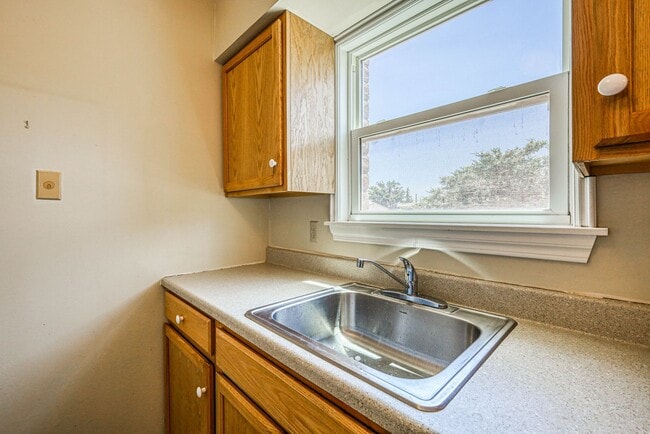 Building Photo - Beautiful 2 bed - 1 baths apartment  part ...