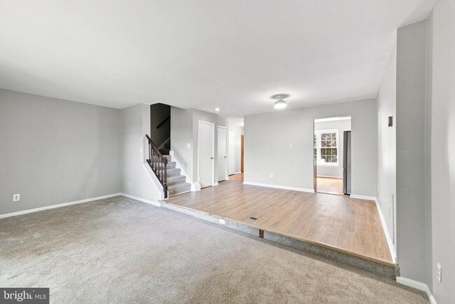 Building Photo - 8346 Stationhouse Ct