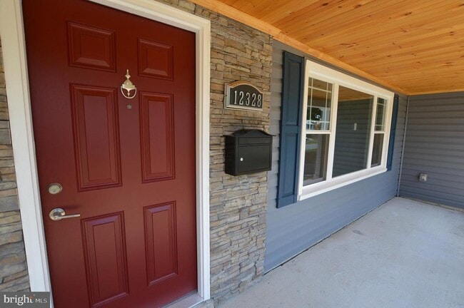 Building Photo - 12328 Chalford Ln