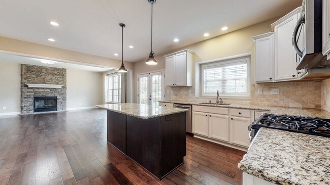Building Photo - 802 Urton Woods Way