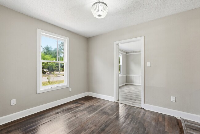 Building Photo - 2229 Tennessee Ave