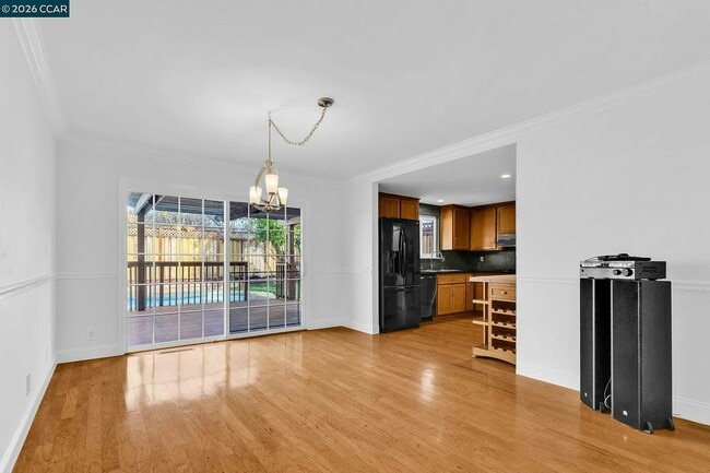 Building Photo - 648 Brookfield Dr