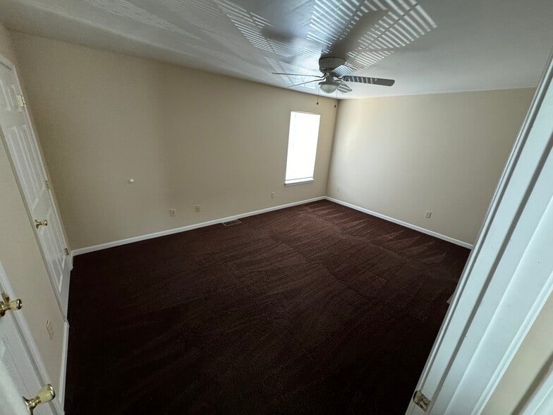 Building Photo - 2065 Leland Dr