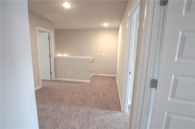 Building Photo - 2948 Wild Laurel Ct