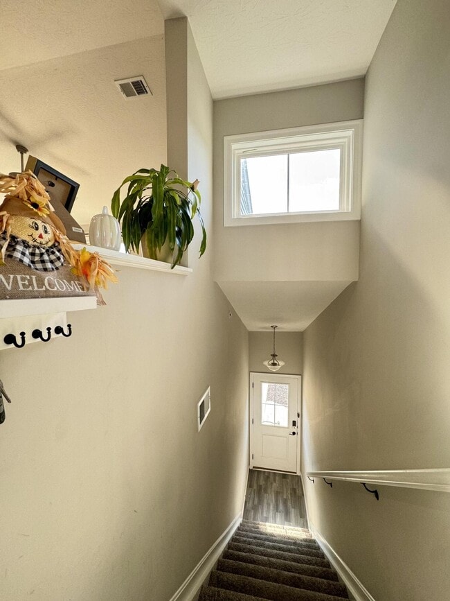 Building Photo - 2506 Crosshill Dr