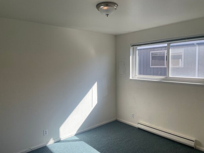 Building Photo - 32-4662