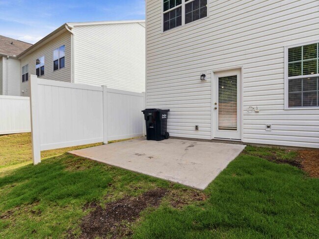 Building Photo - 211 Stellate Pl