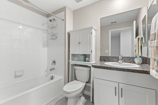 Building Photo - NEWLY UPGRADED Town Home For Rent in Touchstone!