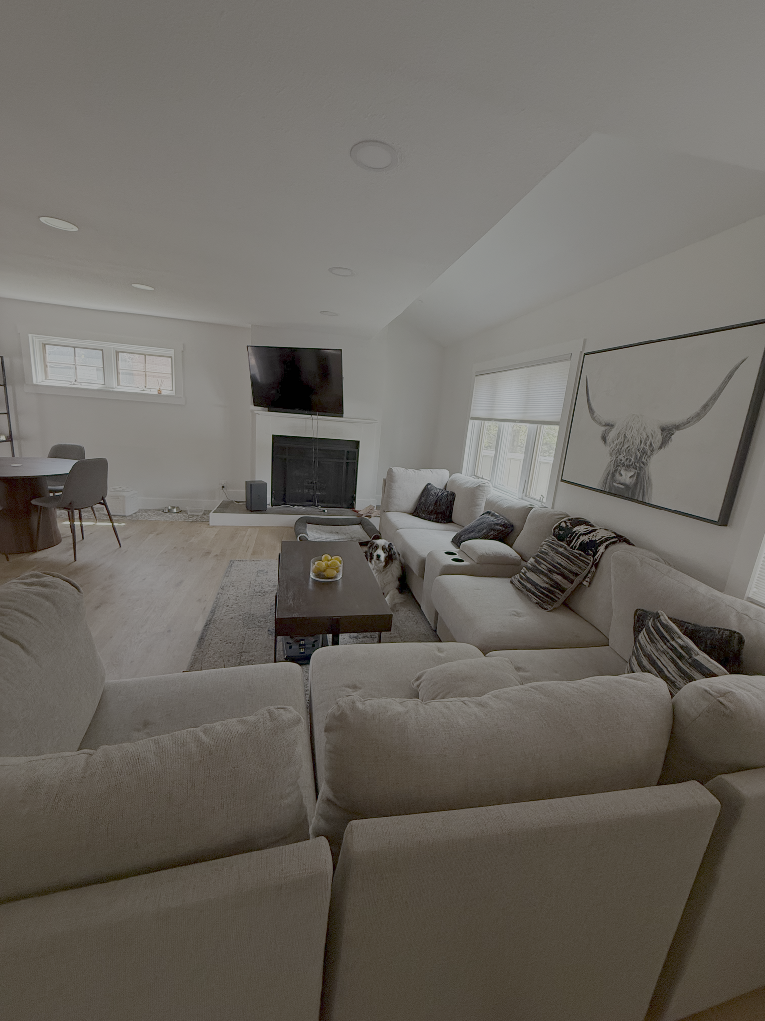 living room - 4626 MacArthur Ln