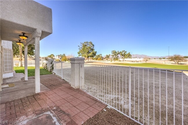 Building Photo - 5152 Forest Oaks Dr