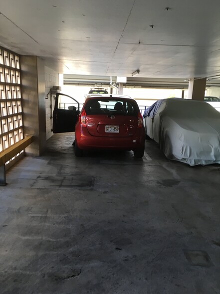 Assigned parking - 2415 Ala Wai Blvd