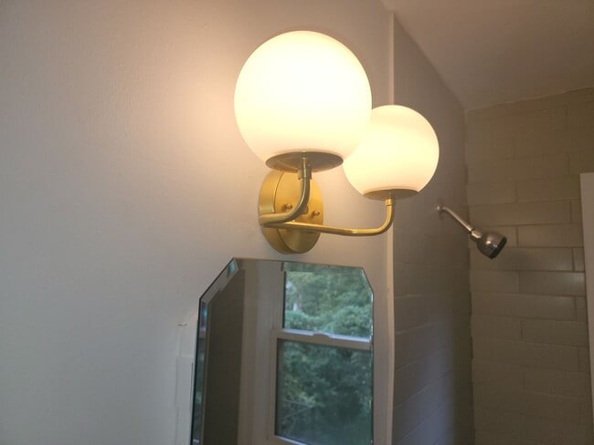 Building Photo - Every detail has been thoughtfully refreshed! AHA Ok