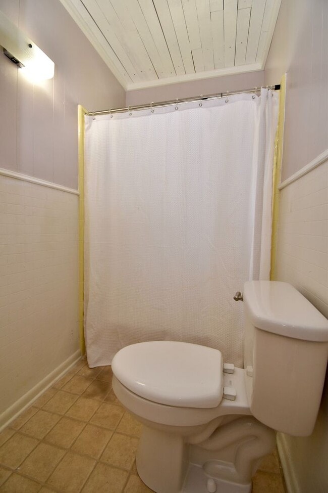 Building Photo - 3 Bed 2 Bath Home on Tech Drive
