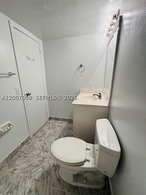 Building Photo - 2425 NE 135th St