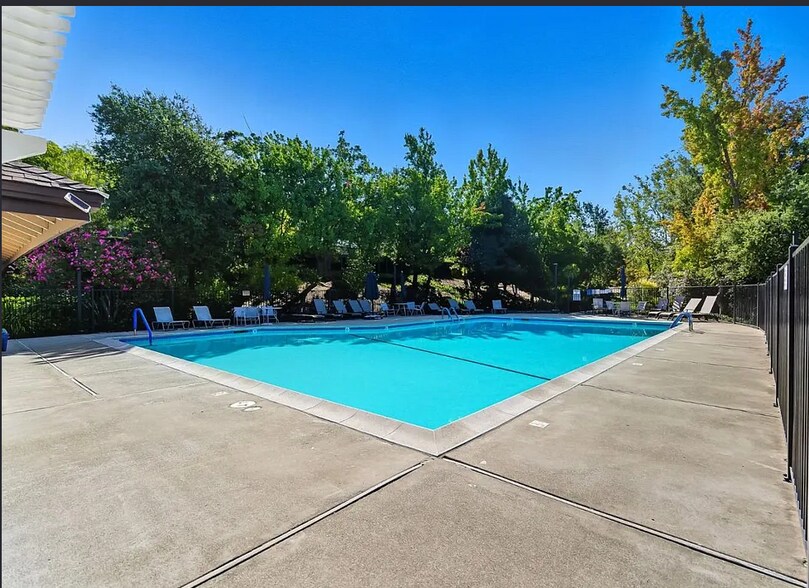 community pool - 636 Montezuma Ct