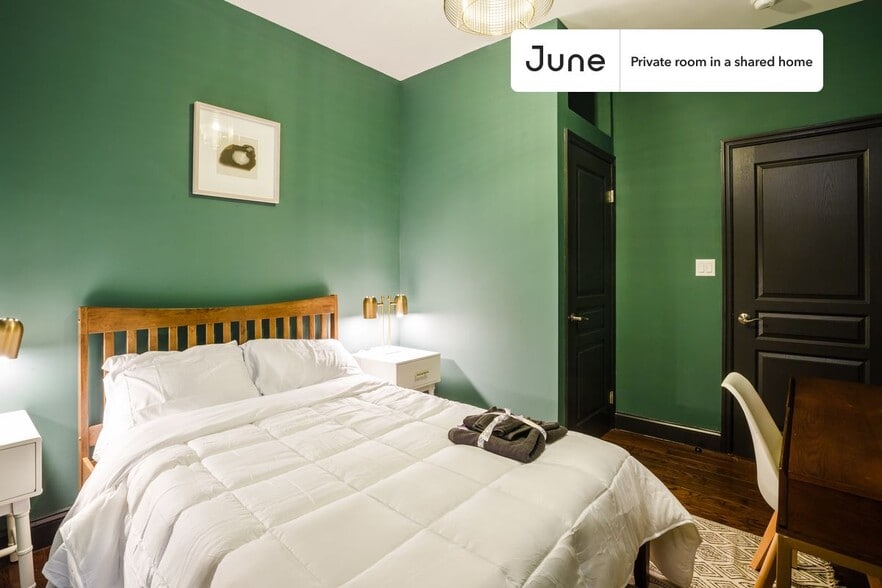 Building Photo - Room in Shared 4 bed/1 bath home in West Harlem