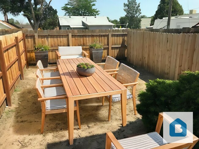 Building Photo - 3015 Illinois Ave