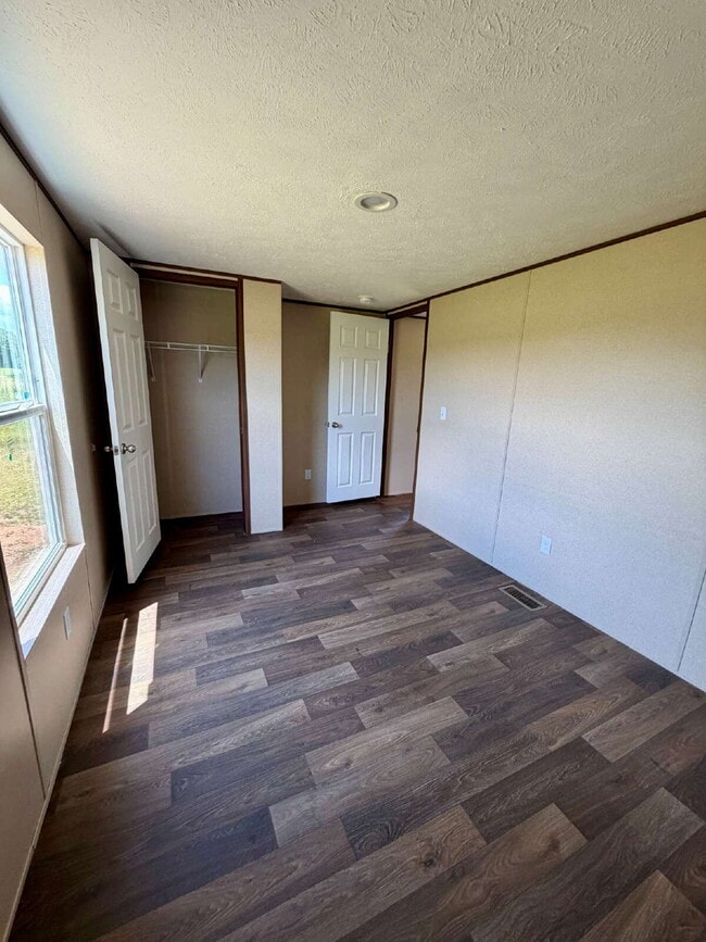Building Photo - MOBILE HOME FOR RENT IN REHOBETH