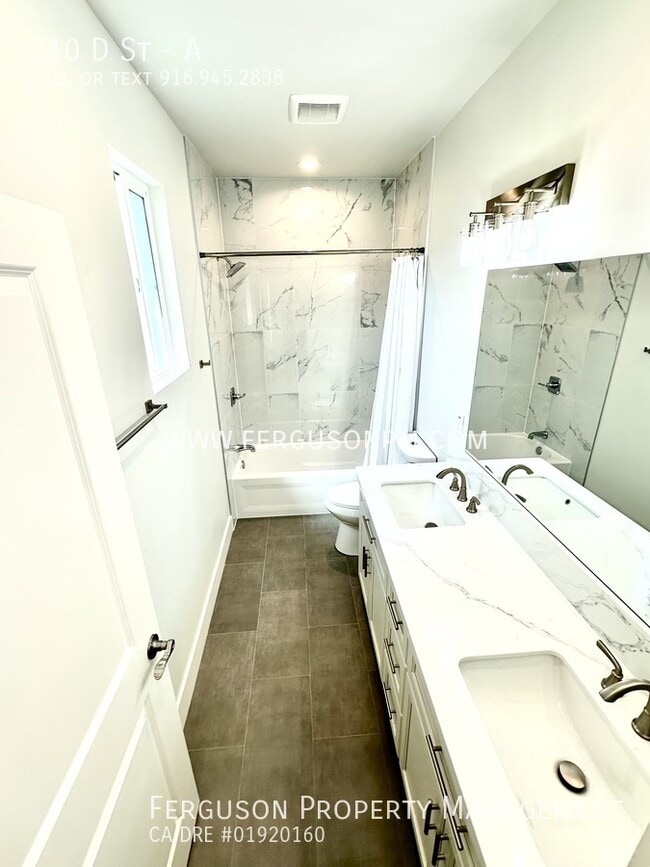 Building Photo - 210 D St