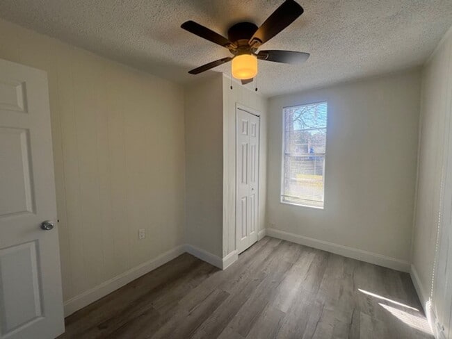 Building Photo - Home for Rent