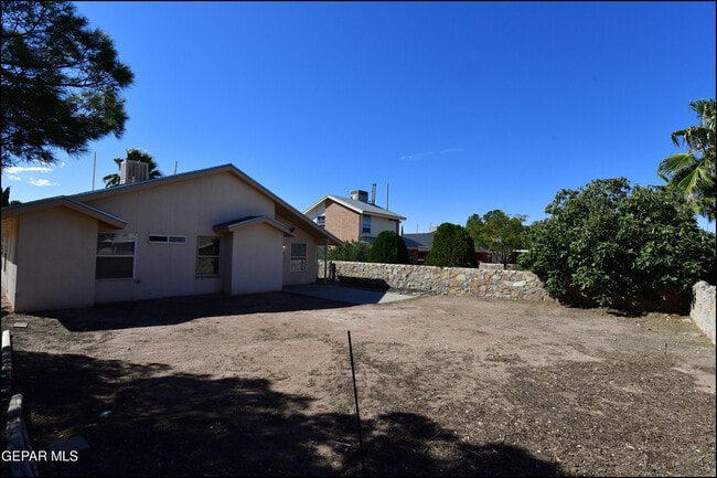 Building Photo - 12257 Robert Dahl Dr