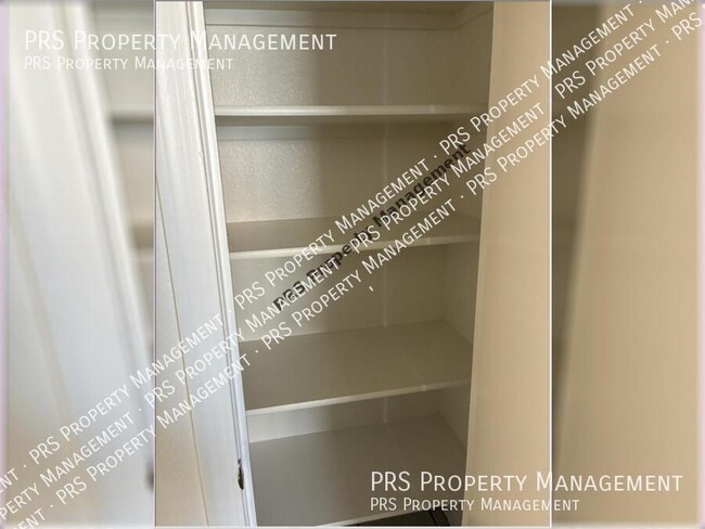 Building Photo - 46110 W Sheridan Rd