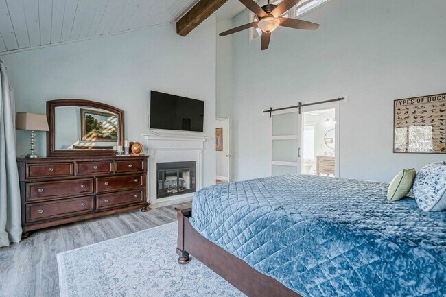 Building Photo - 117 Lakeview Cir