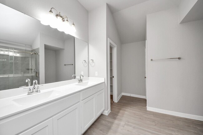 Building Photo - 2511 Shining Spur Ct