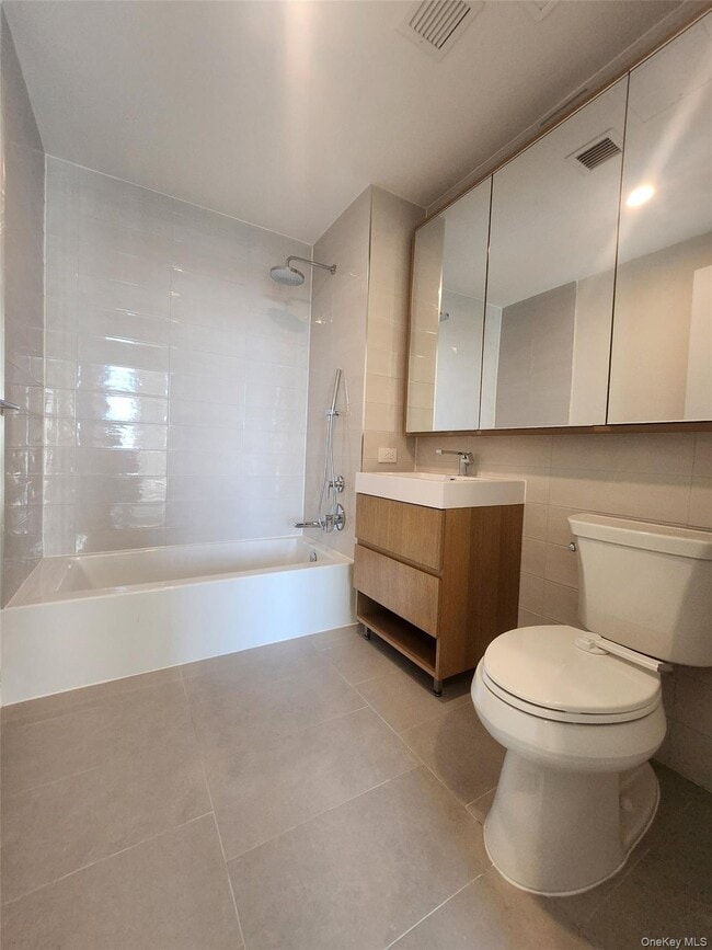 Building Photo - 131-02A-131-040 40th Rd