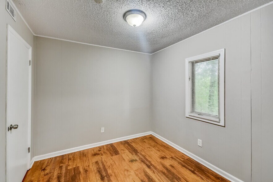 Building Photo - 24 Autry Dr