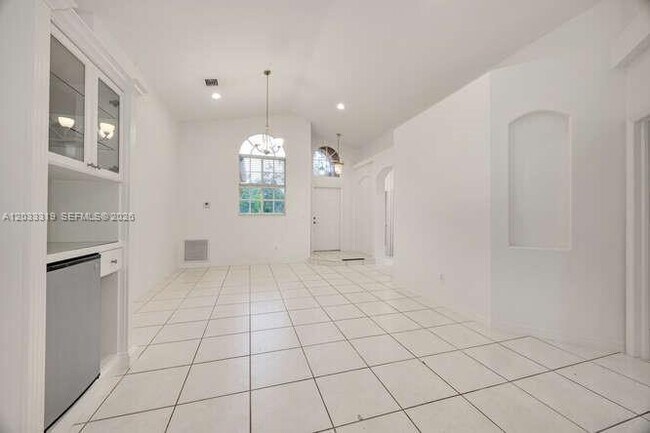 Building Photo - 18322 SW 94th Ct