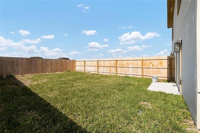 Building Photo - 601 Jasper St