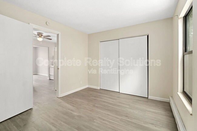 Building Photo - 790 Country Aire Ct