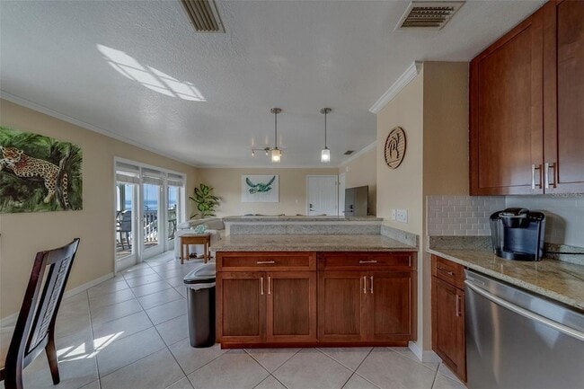 Building Photo - 5196 Beach Dr SE