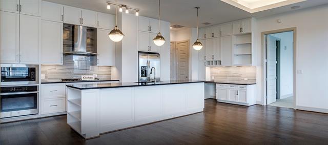 Building Photo - 2323 N Akard St