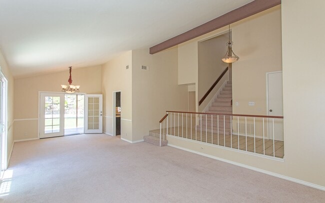 Building Photo - Charming 4 bedroom Home in Oceanside