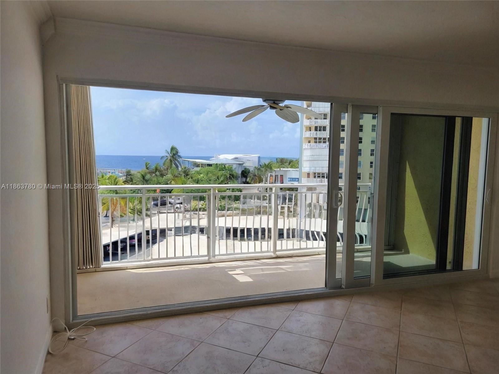 Building Photo - 328 N Ocean Blvd