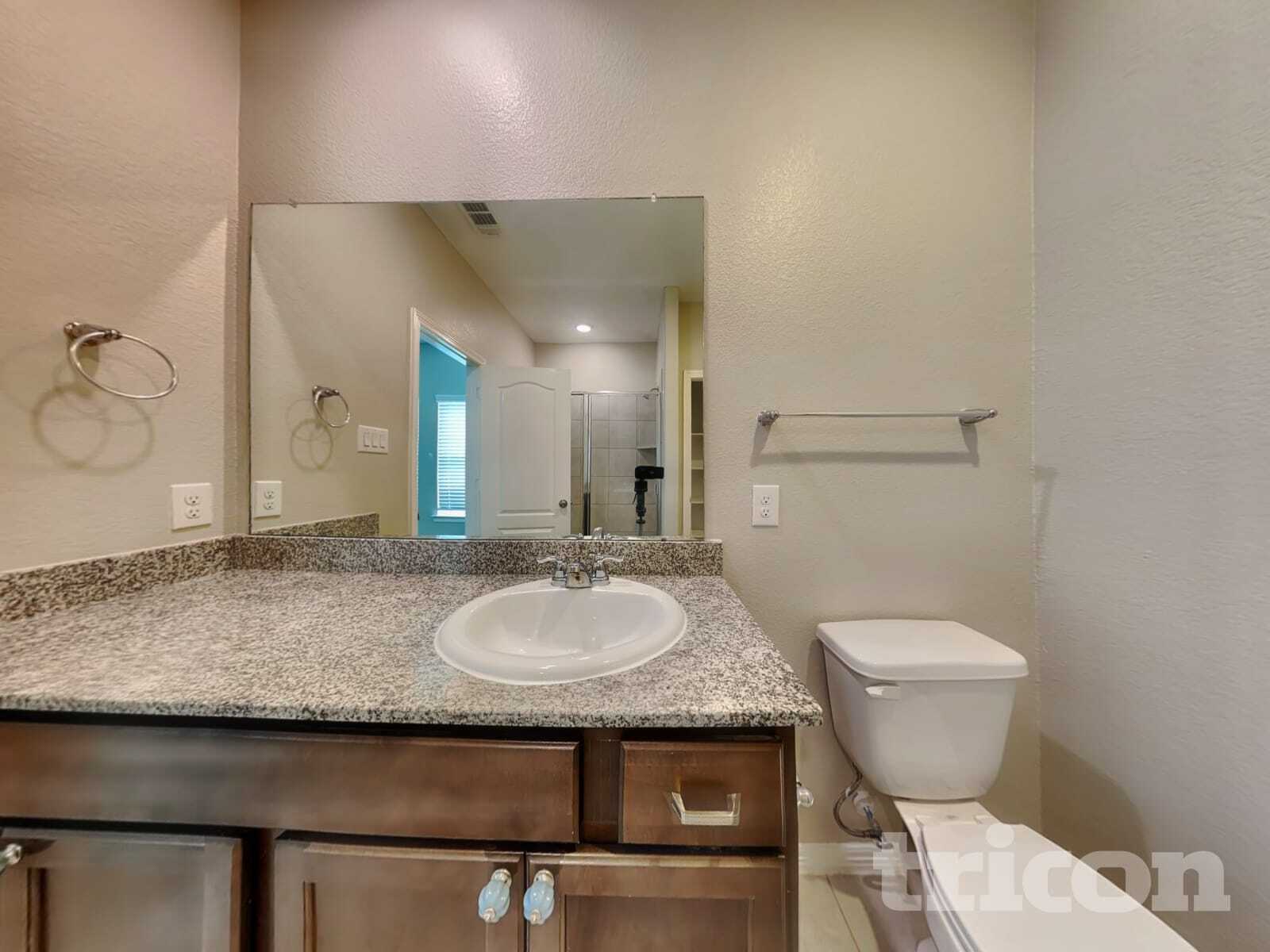 Building Photo - 20010 Northpark Oak Ln